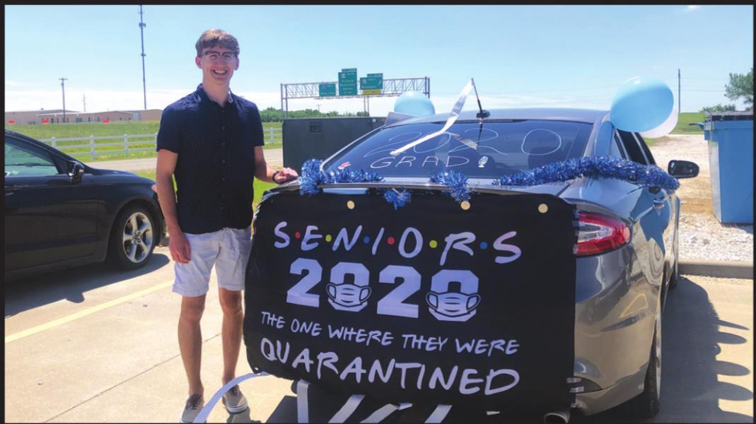 Checotah High School seniors on parade